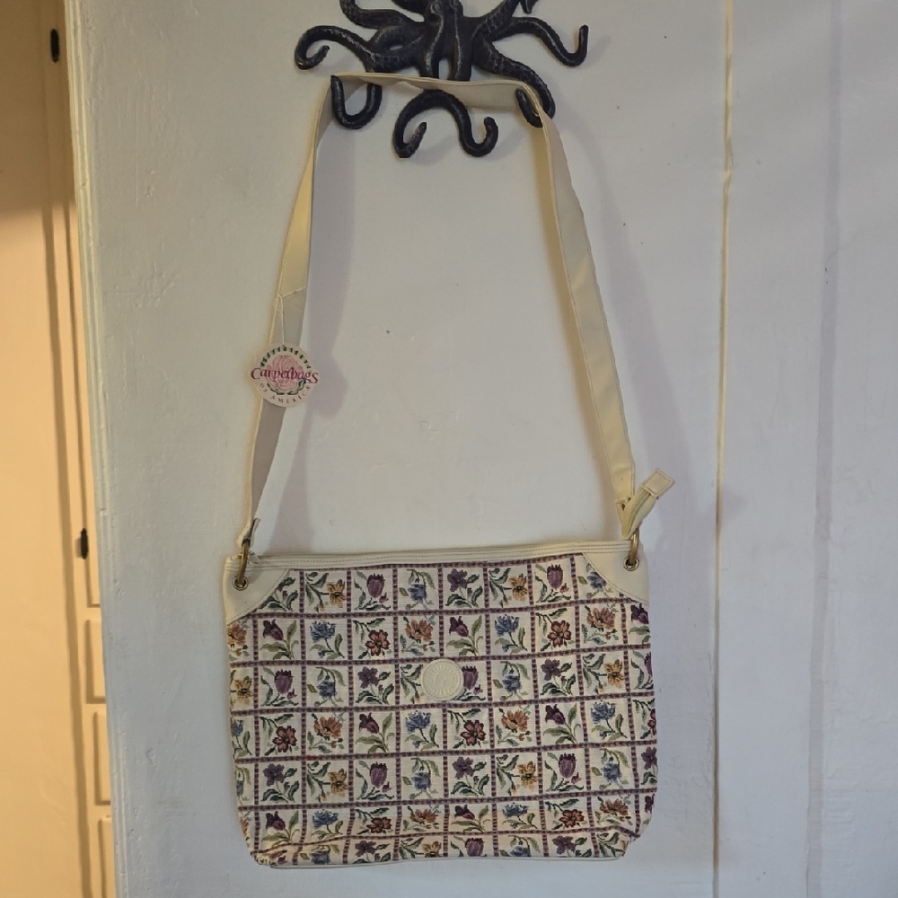 NWT Carpet Bags Of America Floral Large Tote Purse Bag